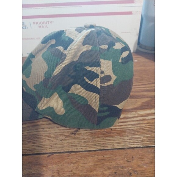 Adjustable Camo Hat - Picture 4 of 5